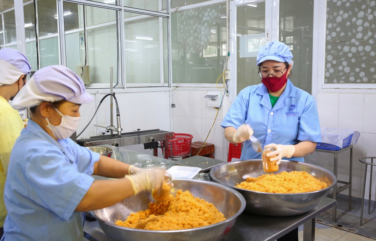 Hải sản chế biến sẵn như chả mực, ruốc tôm, ruốc hàu... của Quảng Ninh được người tiêu dùng ưa chuộng