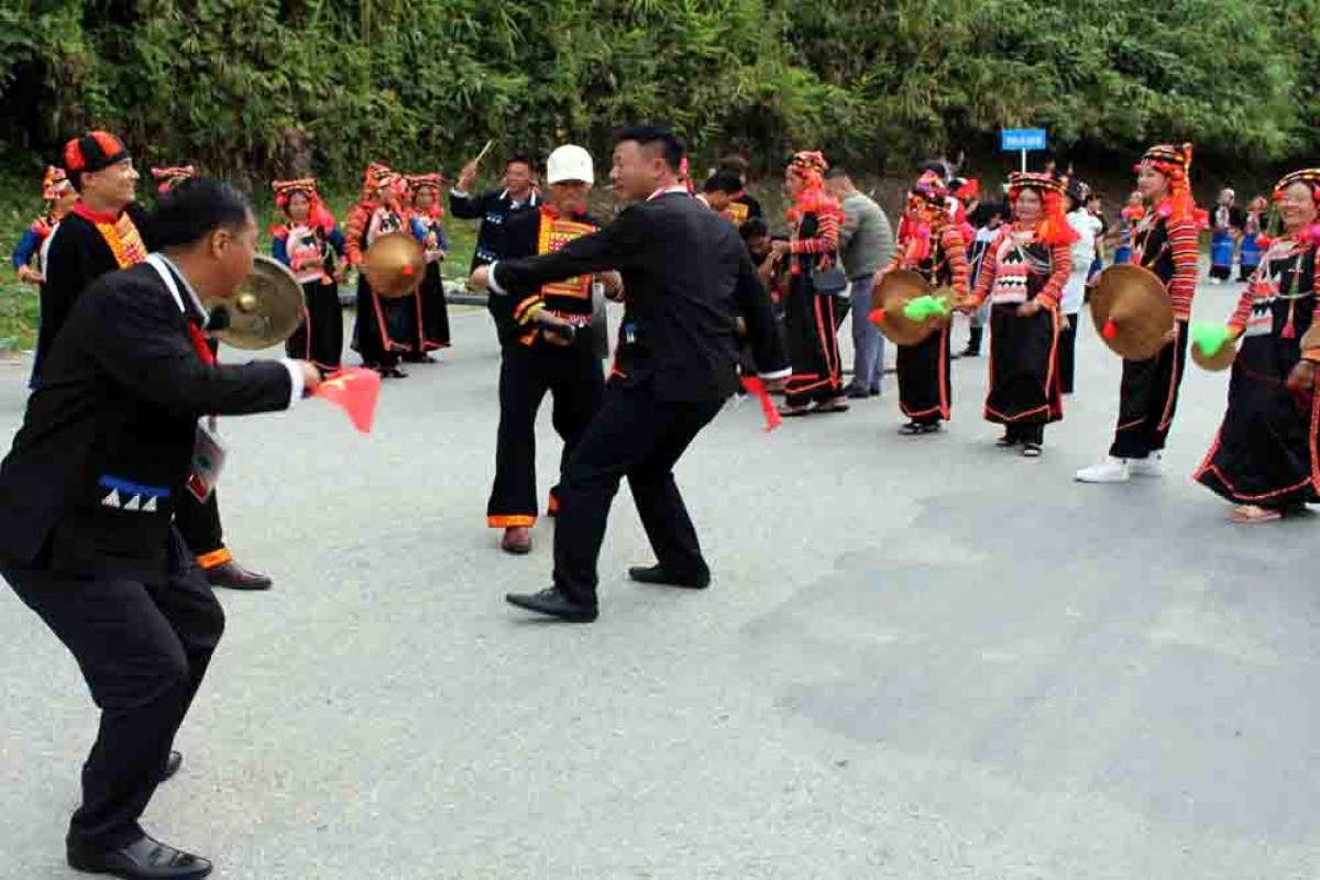 Những màn diễu hành trên đường phố tạo ấn tượng tốt đẹp, khó quên trong lòng du khách và người dân địa phương