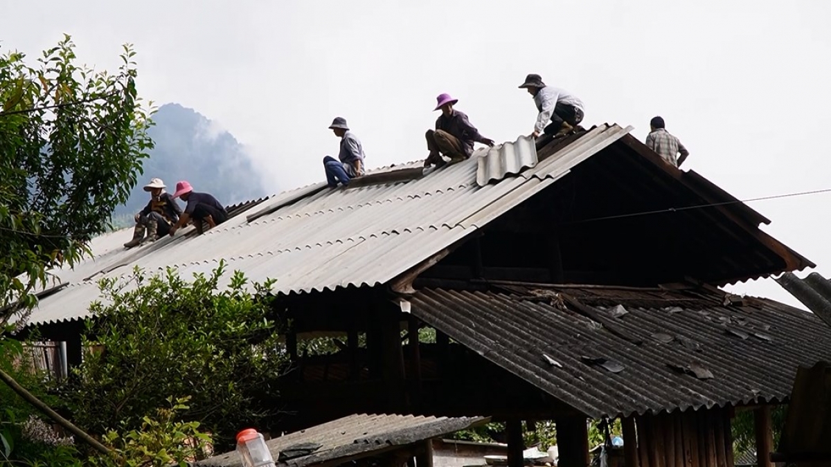 Phong trào xóa nhà tạm, nhà dột nát diễn ra sôi nổi tại tất cả các địa phương ở Lào Cai.
Ảnh: Thanh Thủy/VOV Tây Bắc