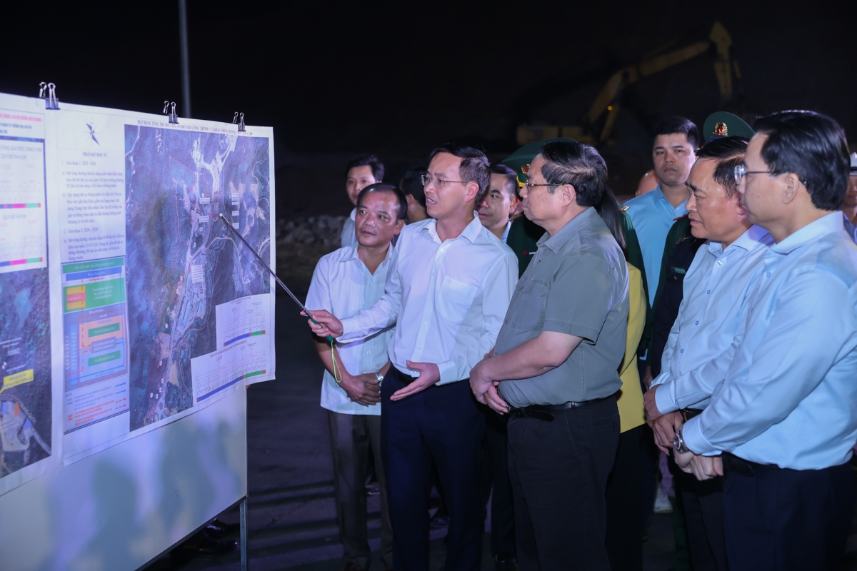 Khua dêh čar ơi Phạm Minh Chính pel ĕp kơ bruă pơjing bah măng jang rơgơi ƀơi Lạng Sơn