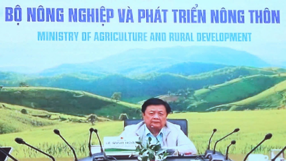 “Đây là nghị quyết của Đảng rồi. Bây giờ có không gian mới rồi, thế giới phẳng rồi, có nhiều hình thức để chúng ta tương tác với nhau. Quan trọng nhất là mục tiêu chúng ta đạt được mà thôi”-Bộ trưởng Bộ Nông nghiệp và Phát triển nông thôn Lê Minh Hoan.