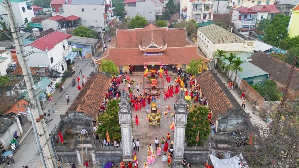 Làng cổ ven sông