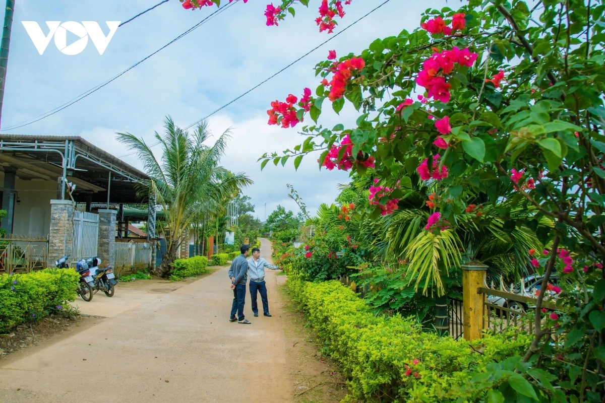 Jalan palei hijao, hacih sa-at, gheih ghang di huyen tapen negar Đắk Mil