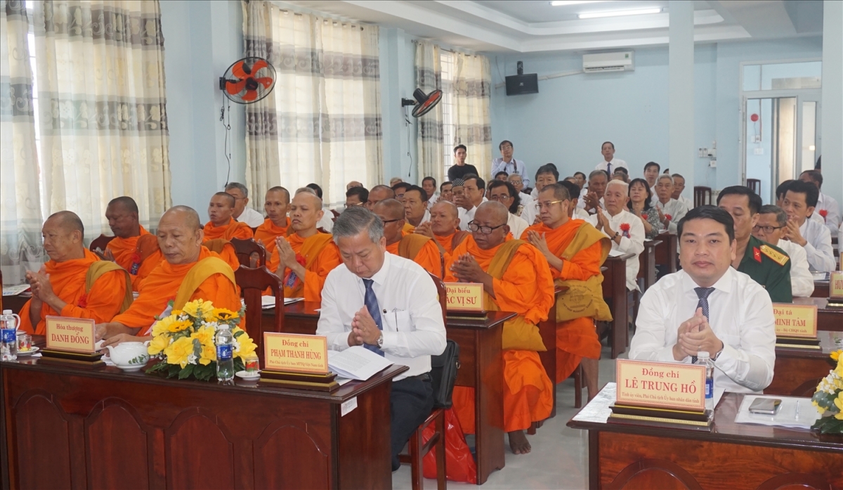 Dom urang jakar saong dom acar hu mbaok tame Nyaom biai pok meyaom dom urang hu angan je dalam bol bhap mikva bangsa takik tinh Kien Giang 2024