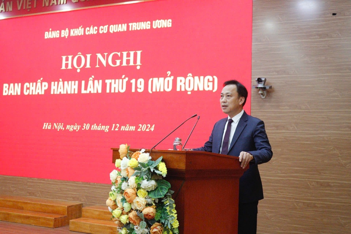 Pôa Lại Xuân Lâm - Ngế phŏ pơkuâ cheăng, Đảng ủy khô̆i mâu kơ koan Xiâm tơnêi têa