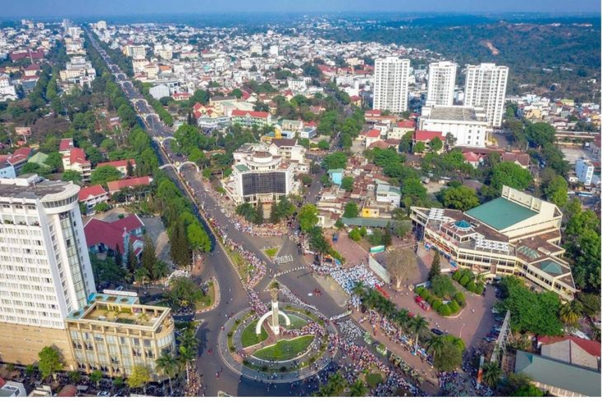 Buôn Ma Thuột mpŏng mbra lah nkual ƀon têh bah lĕ ma nkual Tây Nguyên let năp tay