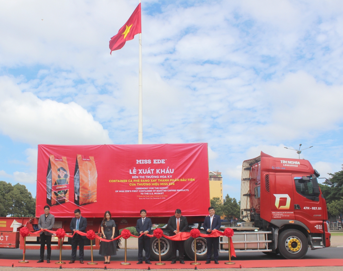 Cheh phe hơdrĕng ot đei hơnăn Miss EDE tĕch tơ̆ teh đak Mi