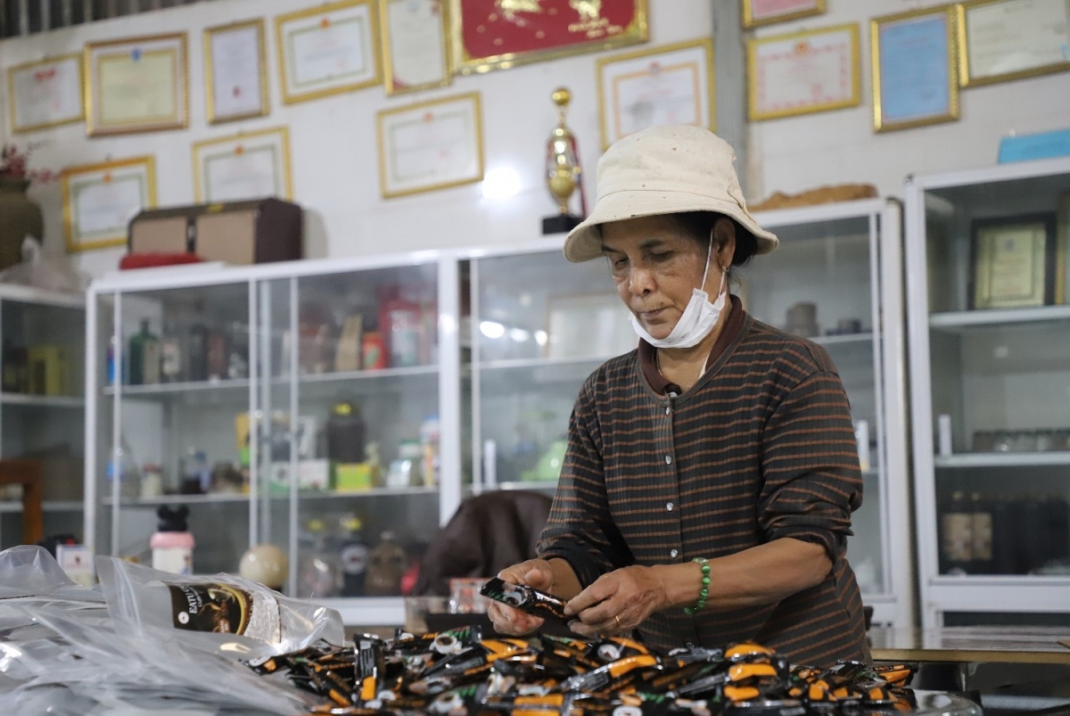 Pakĭng tơdroăng tơrŭm ƀă khu mơdró vâ pêi kơphế tiô ki pơxúa tê ăm kong têa ê, Khu pêi cheăng tơrŭm  Ea Tu  ối uâ pro kơphế tơpoăng tê a kơchơ điê̆n tưh, ƀă pro kơphế xiâm ki lĕm krê