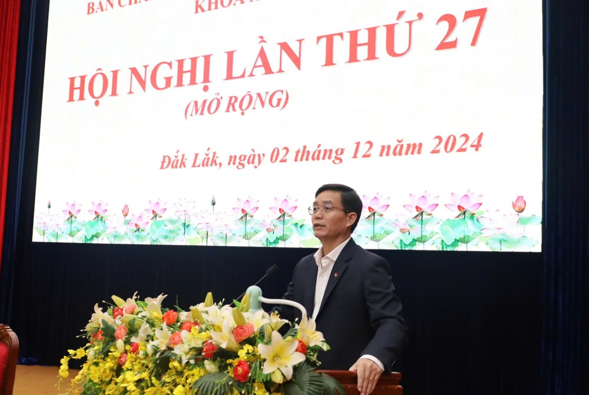 
Ƀok Nguyễn Đình Trung - Bí thư Đảng dêh char Dak Lăk iung pơma pơgơ̆r blŭng a hop akŏm.