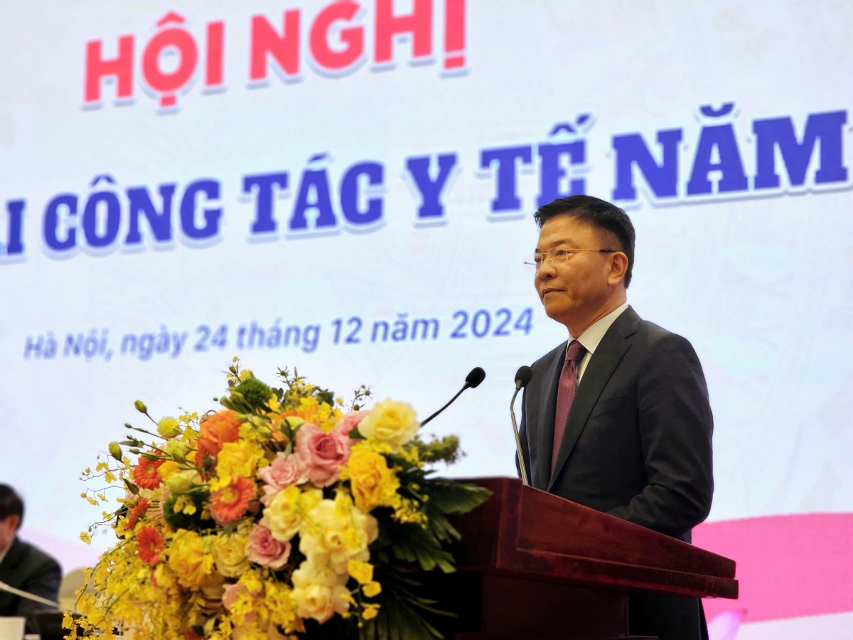 Kơ-iăng khua dêh čar ơi Lê Thành Long đĭ pơhiăp git gai jơnum