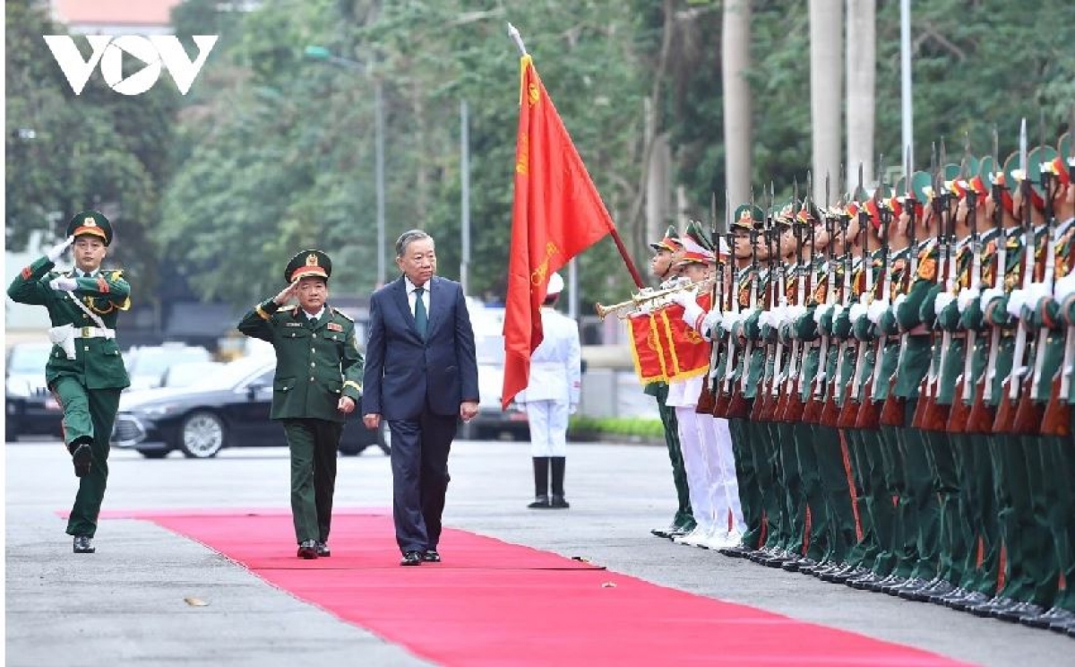 Tổng Bí thư Tô Lâm râng rơh kahgĭt 80 năm Nar way ơm Tổng cục chính trị Quân đội Nhân dân Việt Nam.