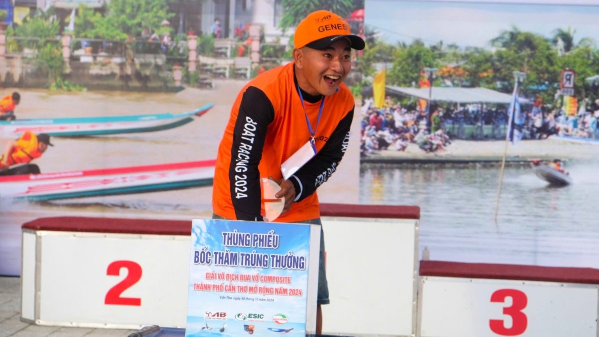 Các vận động viên sau phần thi đấu chính cũng rất phấn khởi khi tham gia bóc thăm trúng thưởng. Hoạt động này nhằm động viên, khuyến khích các vận động viên; đồng thời tạo thêm sự hấp dẫn cho Giải đấu năm nay.