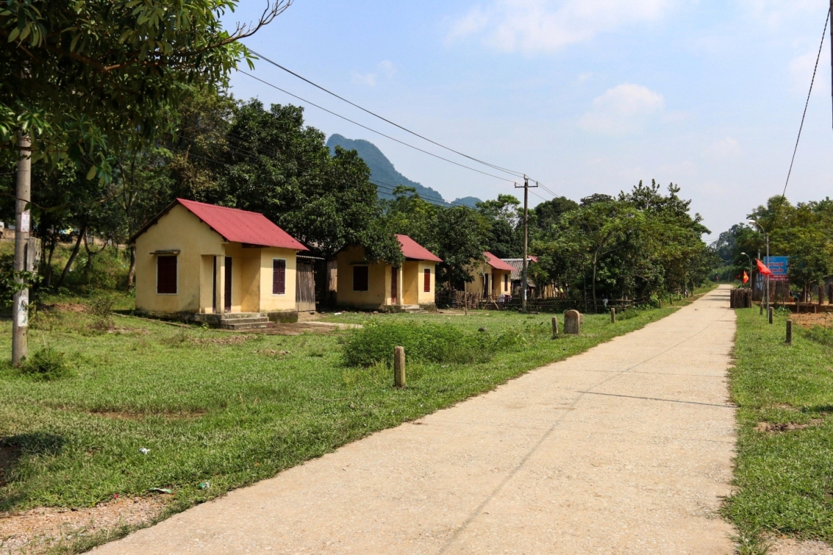 Ƀòn lơgar cau Rục ngai do