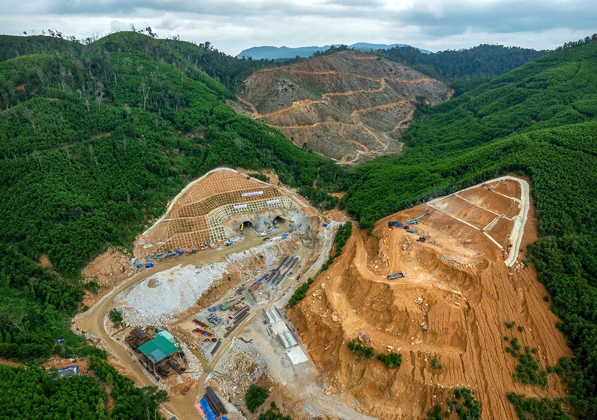Brong gùng ù gờl Phượng Hoàng, Rơndăp broă lơh bơnah 2, gùng rơndeh lòt mhar Khánh Hoà- Buôn Ma Thuột gam lơh sơrbac mhar ngan