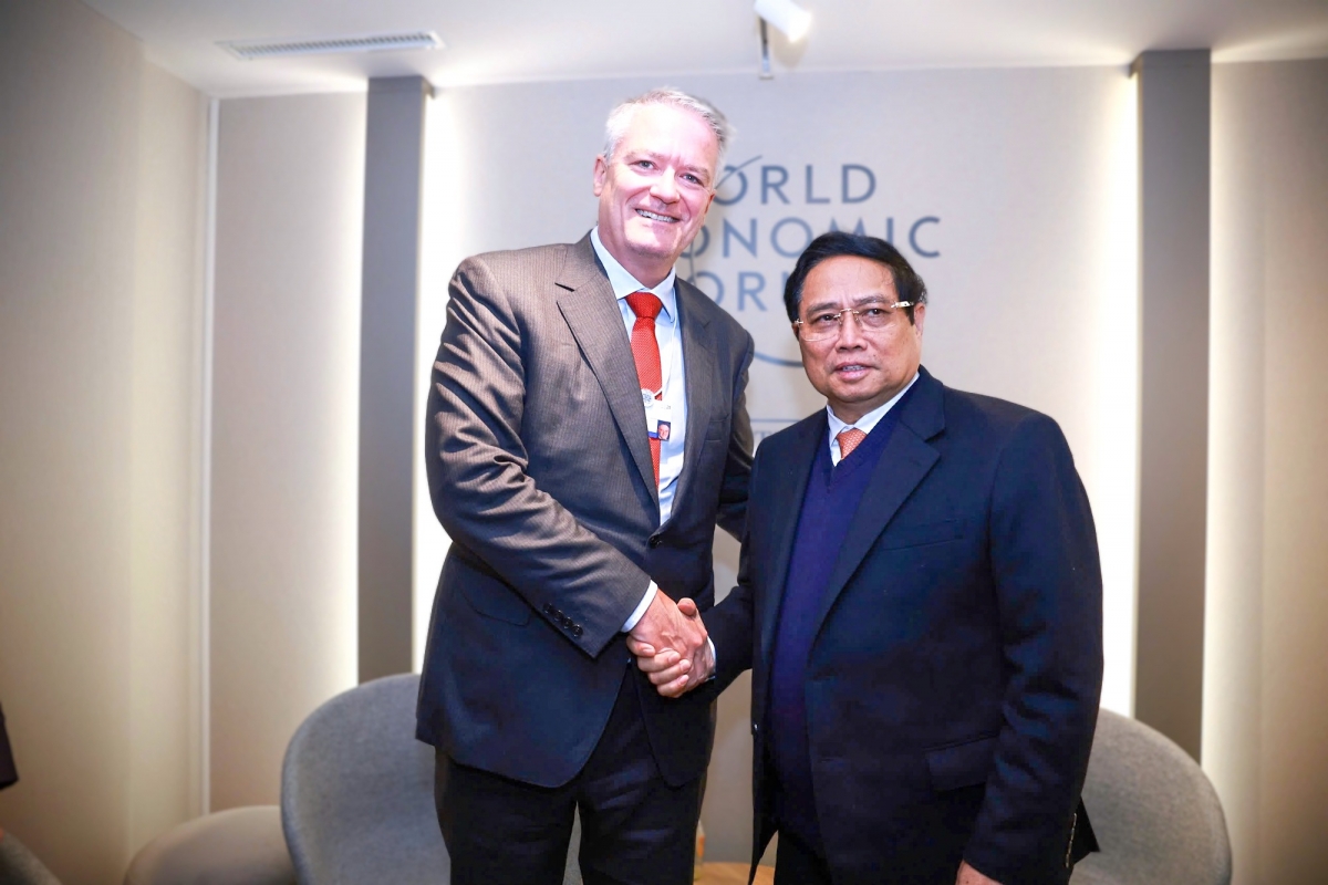 Thủ tướng ồng Phạm Minh Chính wă Kwang Gơnoar cih dờng Mpồl Lơh broă bal mờ Bơtàu tơngguh lơh sa dunia