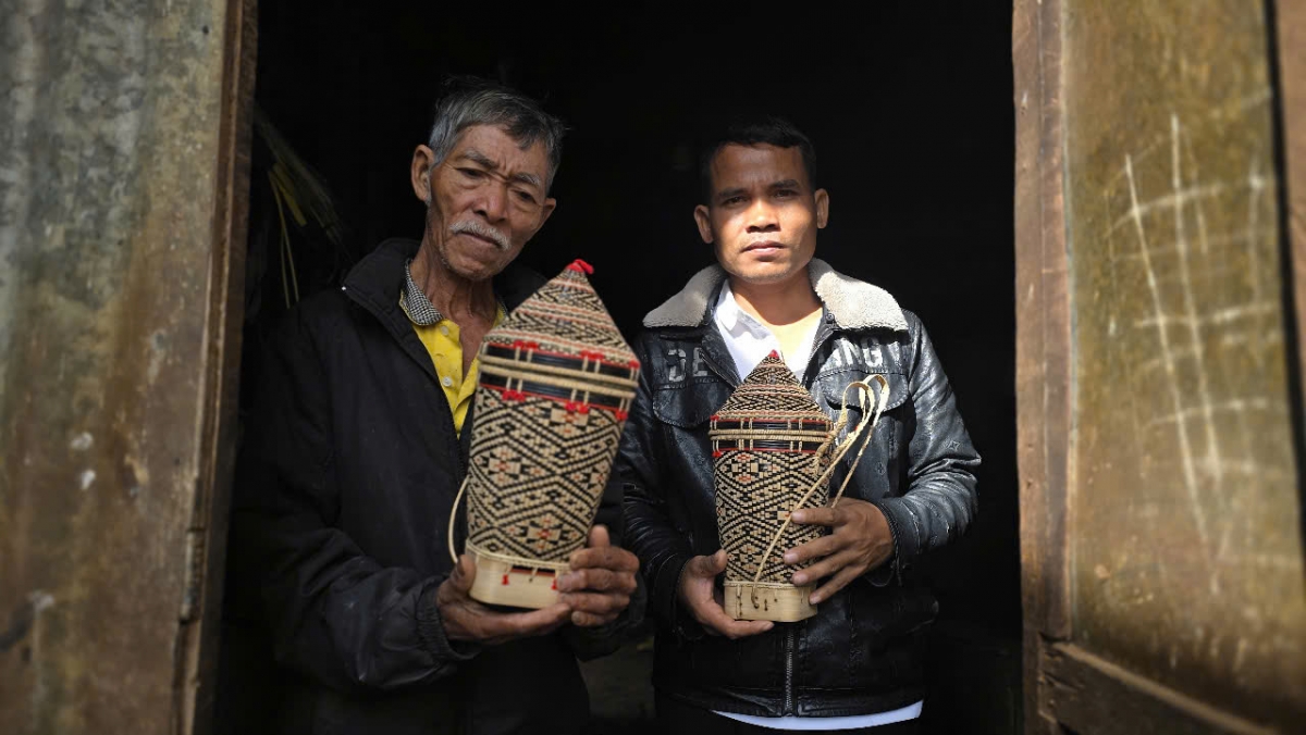 
Ƀok Buk hăm hơkăt mă kơdih po ƀok tanh
