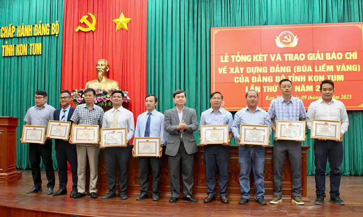 
Pôk Ƀăng hmach bơnê kơ bơngai chih kơtơ̆ng ang hơbĕch hơbal rơgei