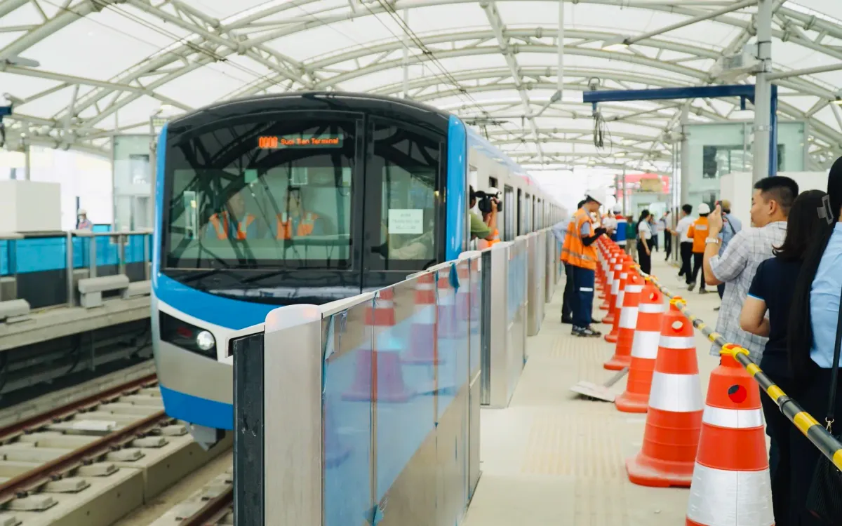 Metro Bến Thành - Suối Tiên, jalan akaok meti hu ba tame peih nduac di Ban raya Ho Chi Minh