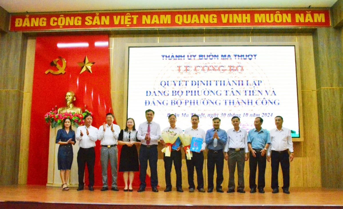 Anih vei lăng kon pơlei plt Buôn Ma Thuột, Đắk Lắk hlôi tơmât hơdai 4 anih jang vei lăng tơ̆ xăh jing 2 anih jang. ‘Nâu jĭ tơring mă blŭng tơ̆ dêh char Đắk Lắk roi tơbăt tơmât hơdai anih jang kiơ̆ Tơdrong tơchơ̆t đơ̆ng Anih chep kơ̆l pơgơ̆r Quốc hội