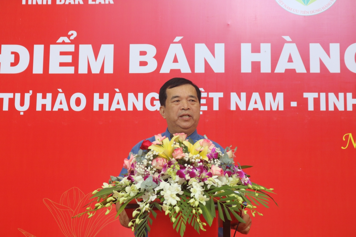 
Ƀok Nguyễn Văn Nghiêm apinh pơdơ̆h hưu hrôih