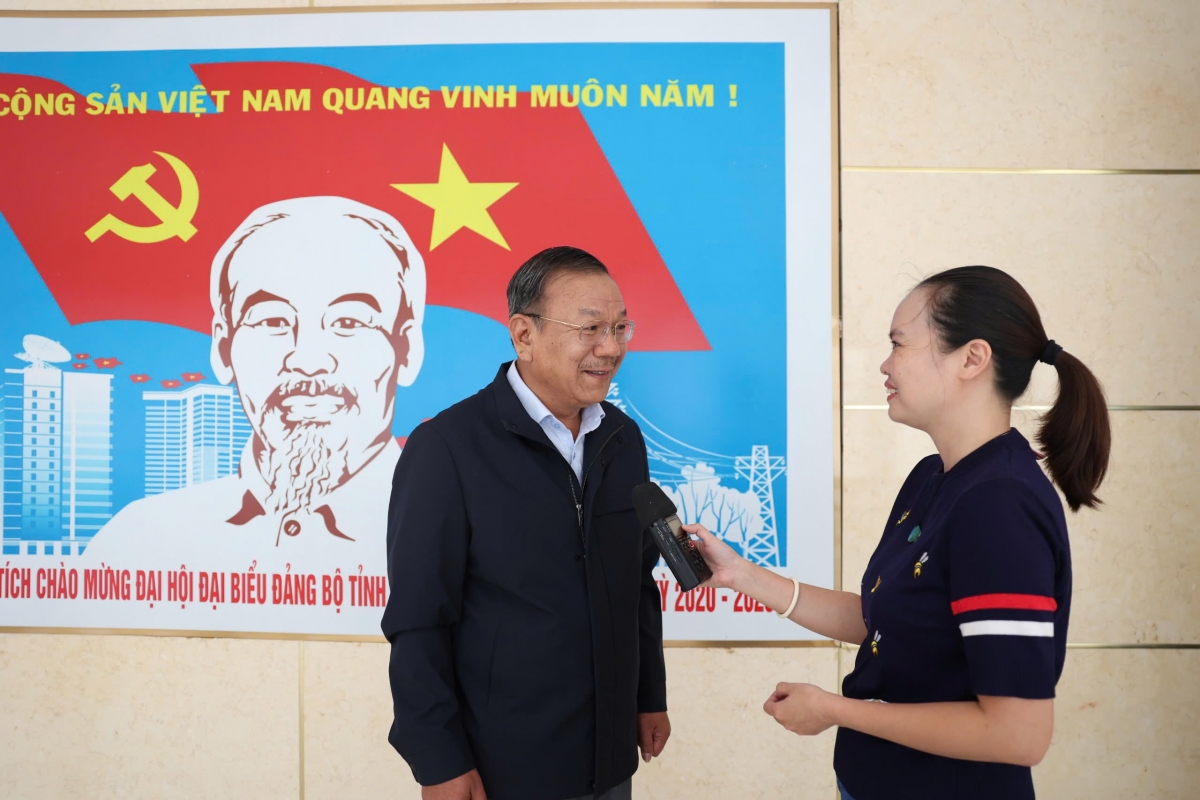 Ơi Rahlan Vôn Ga rŏng rơkâo mă pơdơi lơtret hlâo kơ thun pơkă  