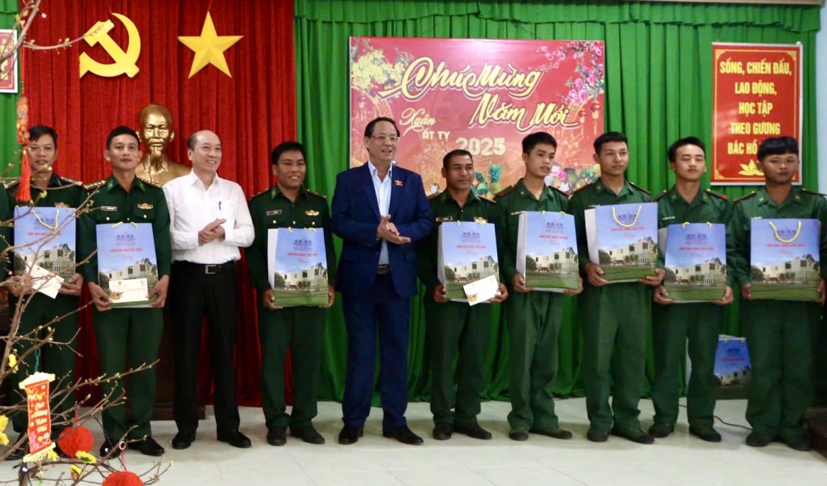 Kơ-iăng Khua git gai pơ ala mơnuih ƀôn sang Trần Quang Phương čuă kual guai dêh čar tơring čar Dak Lak