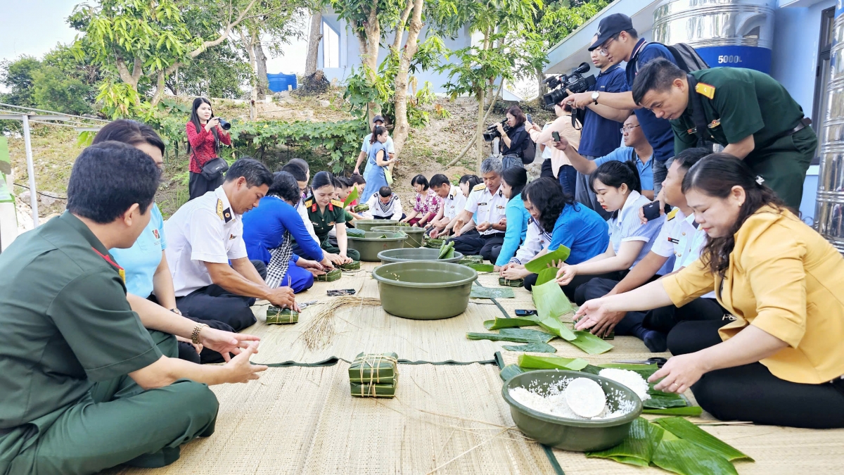 Nău kan nklâm bánh chưng dơi ƀư ta Trạm ra đa 600, mpeh Trung đoàn 551, Bộ Tư lệnh Nkual 5 Tahen dak lêng