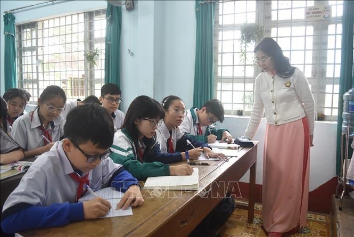 Sang hră gưl dua Phan Chu Trinh plơi prong Ƀuôn Ma Thuột, tơring čar Dak Lak