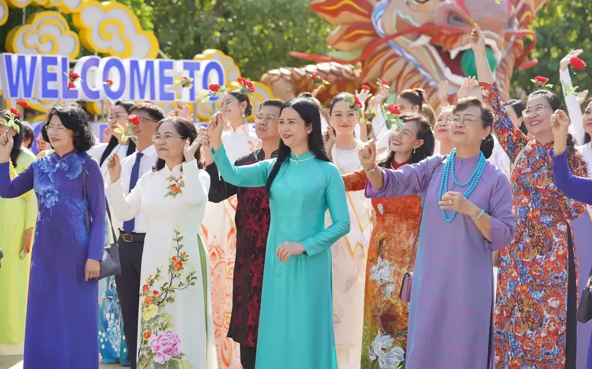 Harei roya Ao dhai ban raya Ho Chi Minh mbang ka 11 hu rah tabiak meng haarei 1 tal harei 9.3.2025.