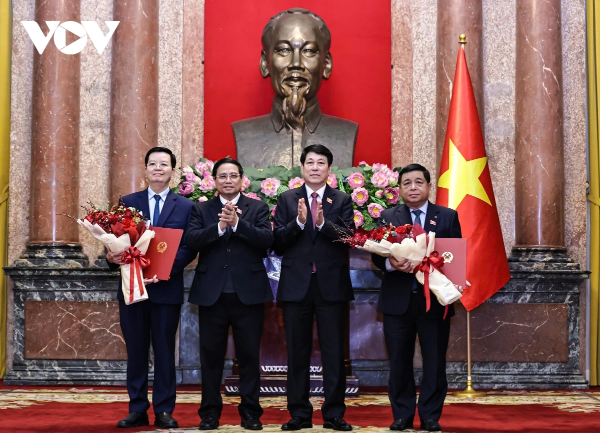 Po Ine Negar Lương Cường dang akaok peih bruk ar khan saong jao brei Harak pok urang tagok ngak dom Phaok Thu tuong saong Akaok metri