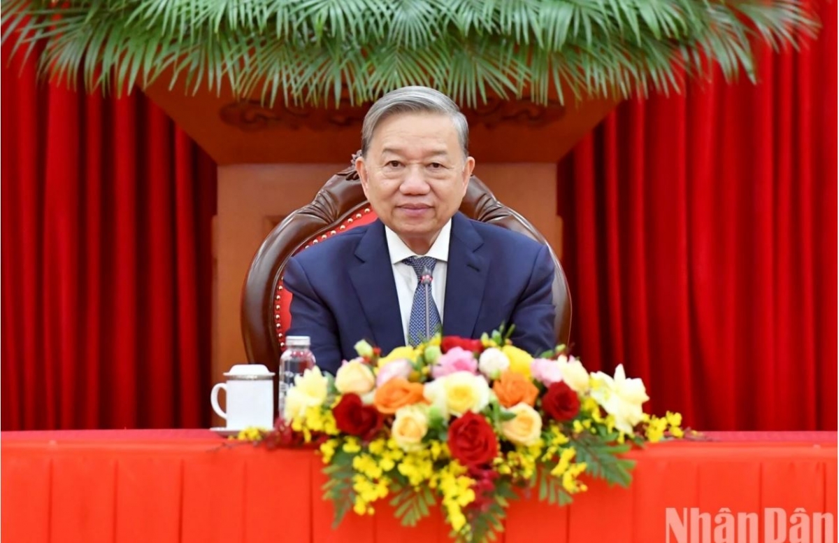 
Tổng Bí thư Tô Lâm pơma điên thoăi hăm Bí thư mă mônh Đảng Cộng sản Cuba, Kơdră teh đak Cộng hòa Cuba Miguel Díaz-Canel