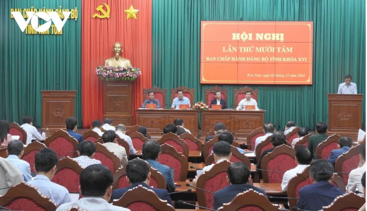 Rƀŭn nchră rơh tal 18 Ban Chấp hành Đảng bộ n’gor Kon Tum khóa 16
 