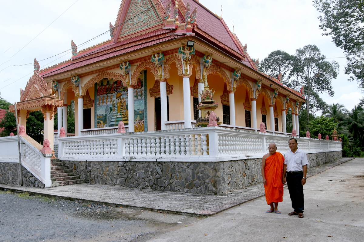 Hòa thượng Thạch Út và ngôi chánh điện xây dựng sắp hoàn thành