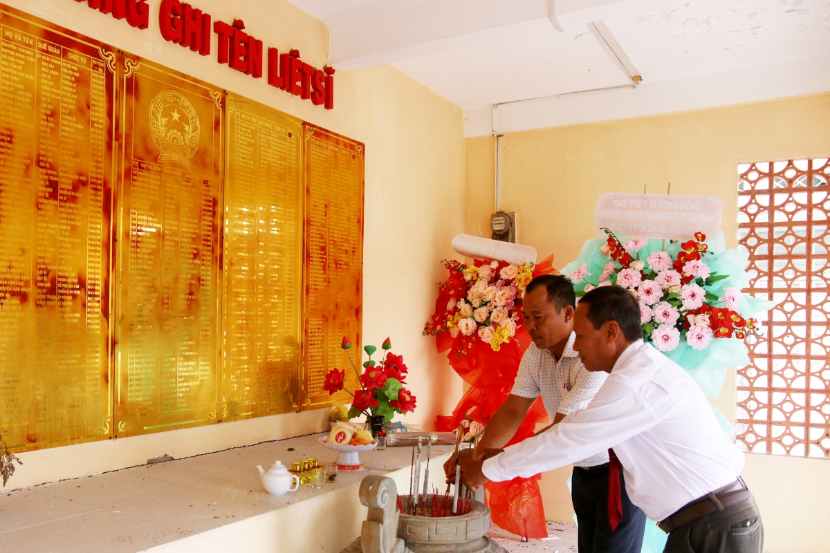 Nhà bia ghi tên liệt sĩ - nơi ghi dấu những sự kiện lịch sử của quân và dân Tập Ngãi