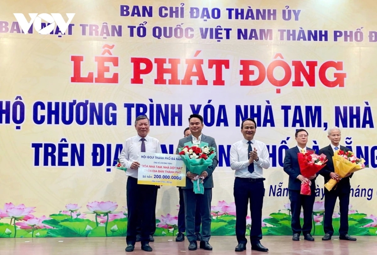 Nhiều cơ quan, đơn vị, doanh nghiệp ủng hộ kinh phí để xóa nhà tạm tại TP Đà Nẵng