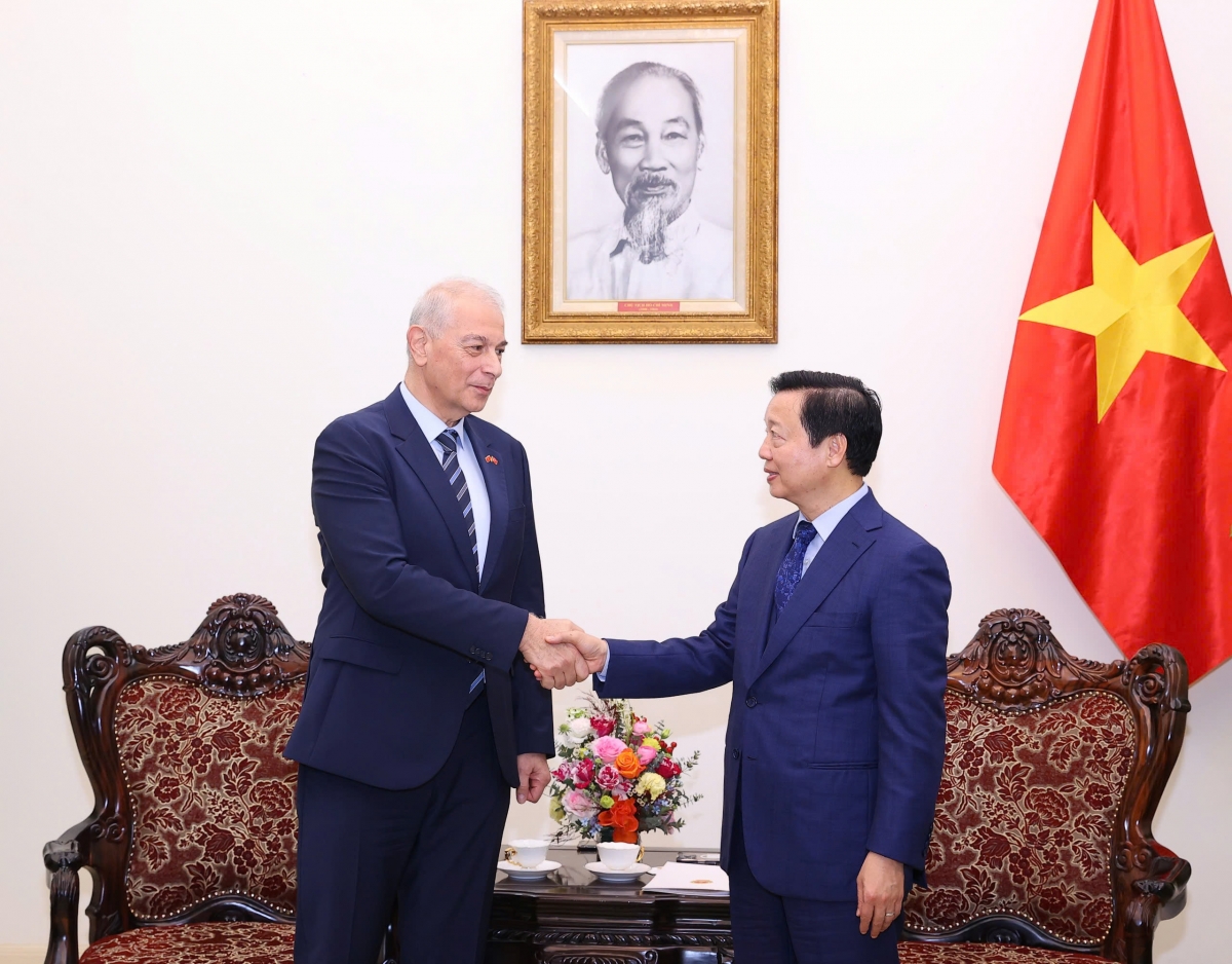 Groi Thủ tướng Trần Hồng Hà wơt wa Reha Denemec