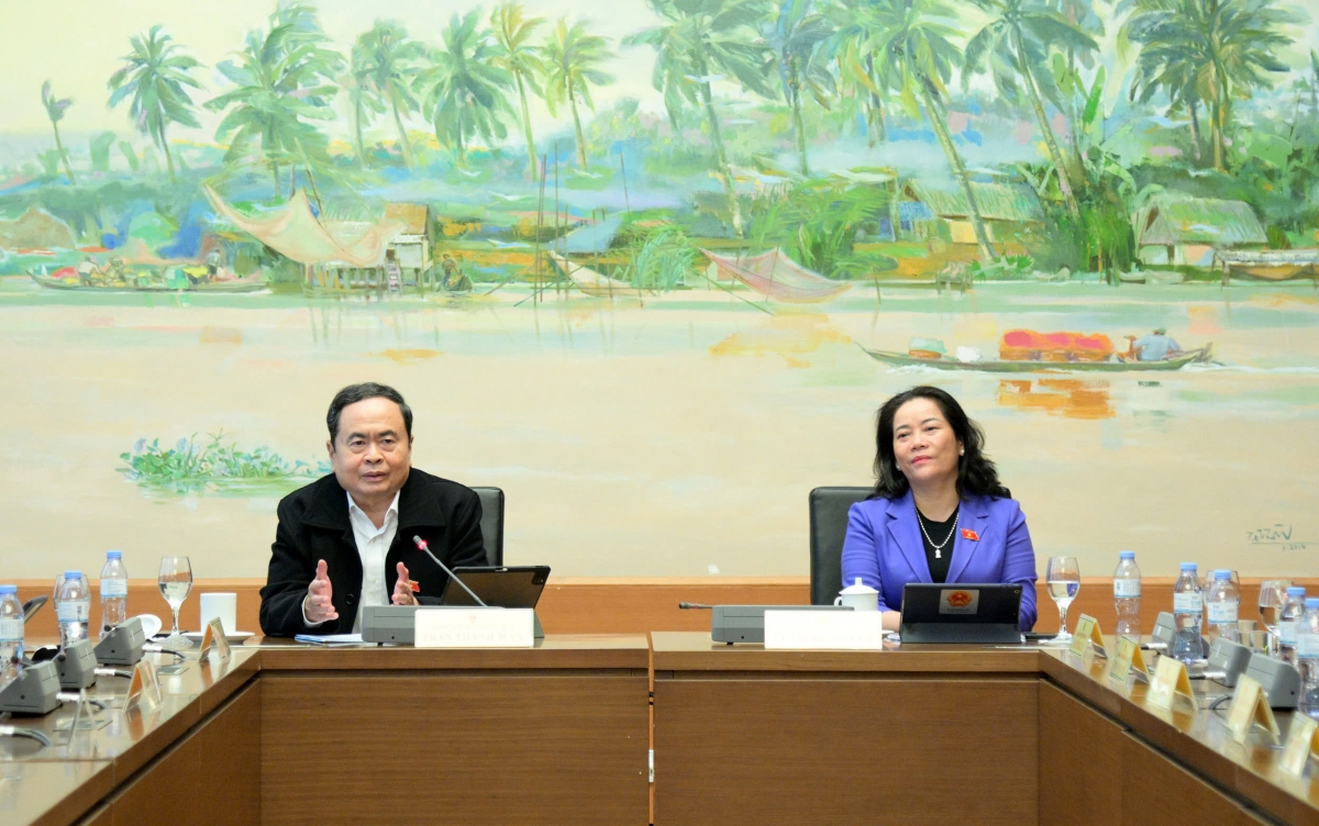 Pôa Trần Thanh Mẫn, Kăn xiâm hnê ngăn Kuô̆k hô̆i pơkuâ hneăng hôp a tôh