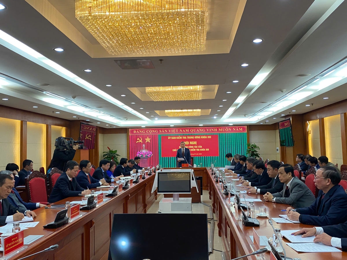 Tổng Bí thư Tô Lâm râng rƀŭn jao nau kan bah tơm Uỷ ban mêt uănh Trung ương