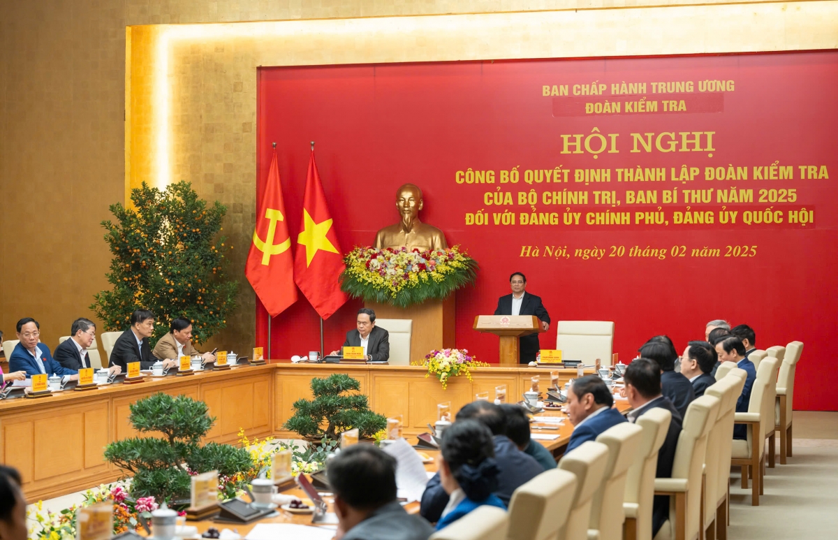 
Thủ tướng Cíñ phủ ồng Phạm Minh Chính đơs tàm pơrjum