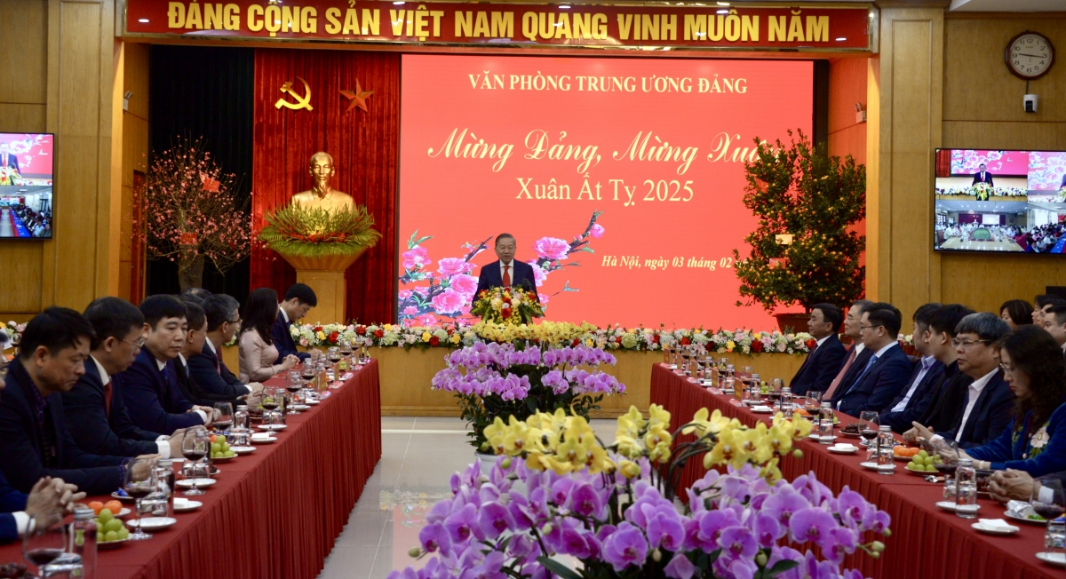 Tổng Ƀí thư ồng Tô Lâm tìp măt, chờ gờm Satềp Cơl dŭ lơh broă Đảng Dà lơgar 