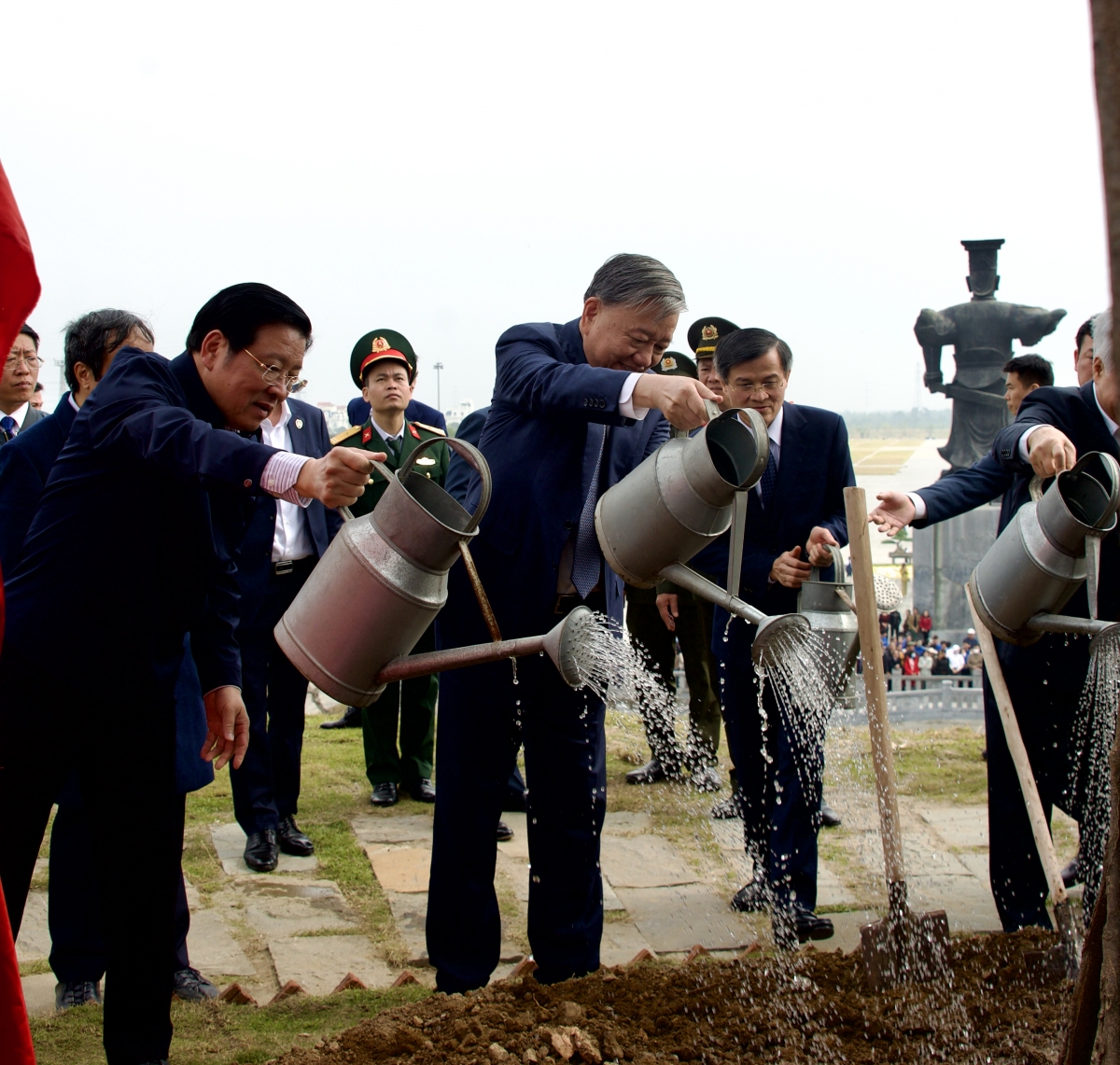 Pôa Tô Lâm, Kăn xiâm pơkuâ hnê ngăn Đảng rak ngăn loăng ngiât