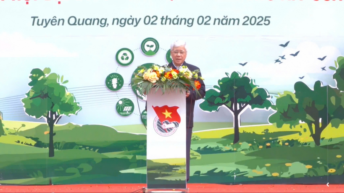 
Ƀok Đỗ Văn Chiến, Kơdră jang lơ̆m Hơnih tơm Chinh trĭ, Bí thư Trung ương Đảng, Kơdră chĕp pơgơ̆r Hơnih jang Trung ương Mặt trận Tổ quốc Việt Nam iung pơma tơ̆ jơ pơm lêh.