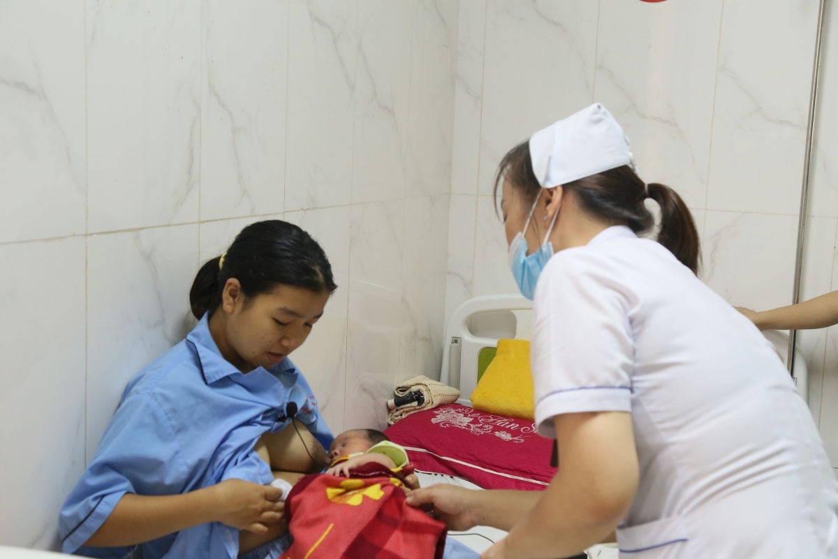 Tơdroăng hmâ trâm drêng áp-xe cho po pom a tôu ngế nôu kô tơngê hmân, pôu prĭng ko, ôh tá chiâng koi, rơlâi rơlo