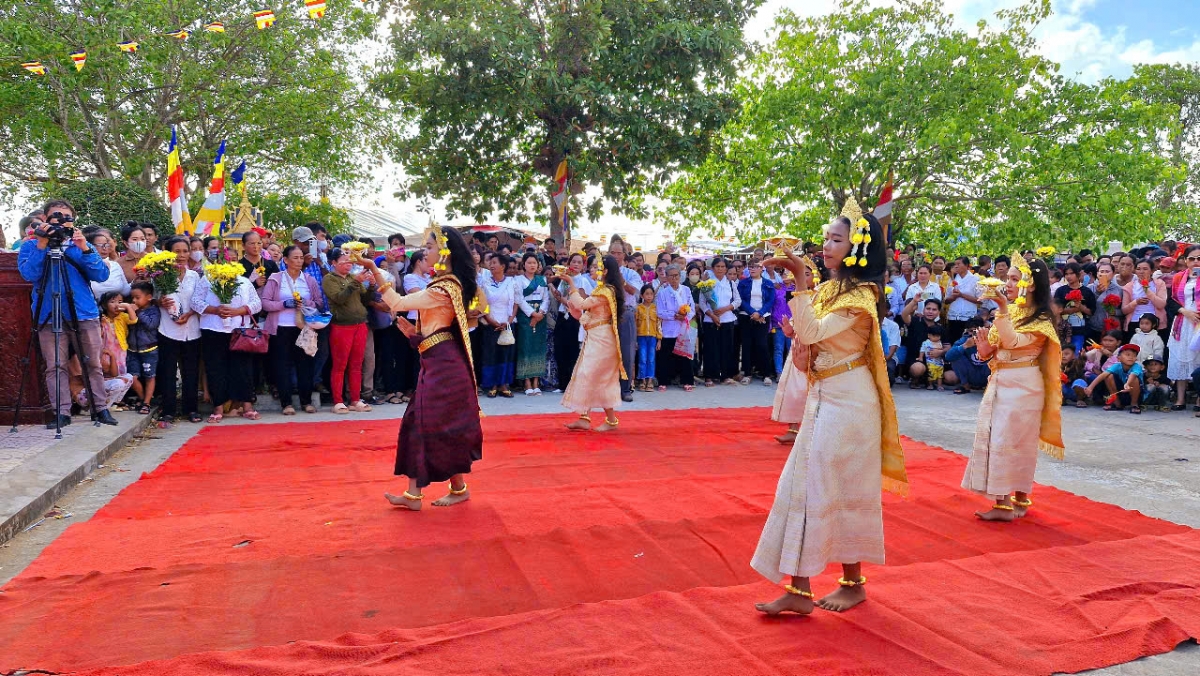 Múa Rô băm tại lễ hội