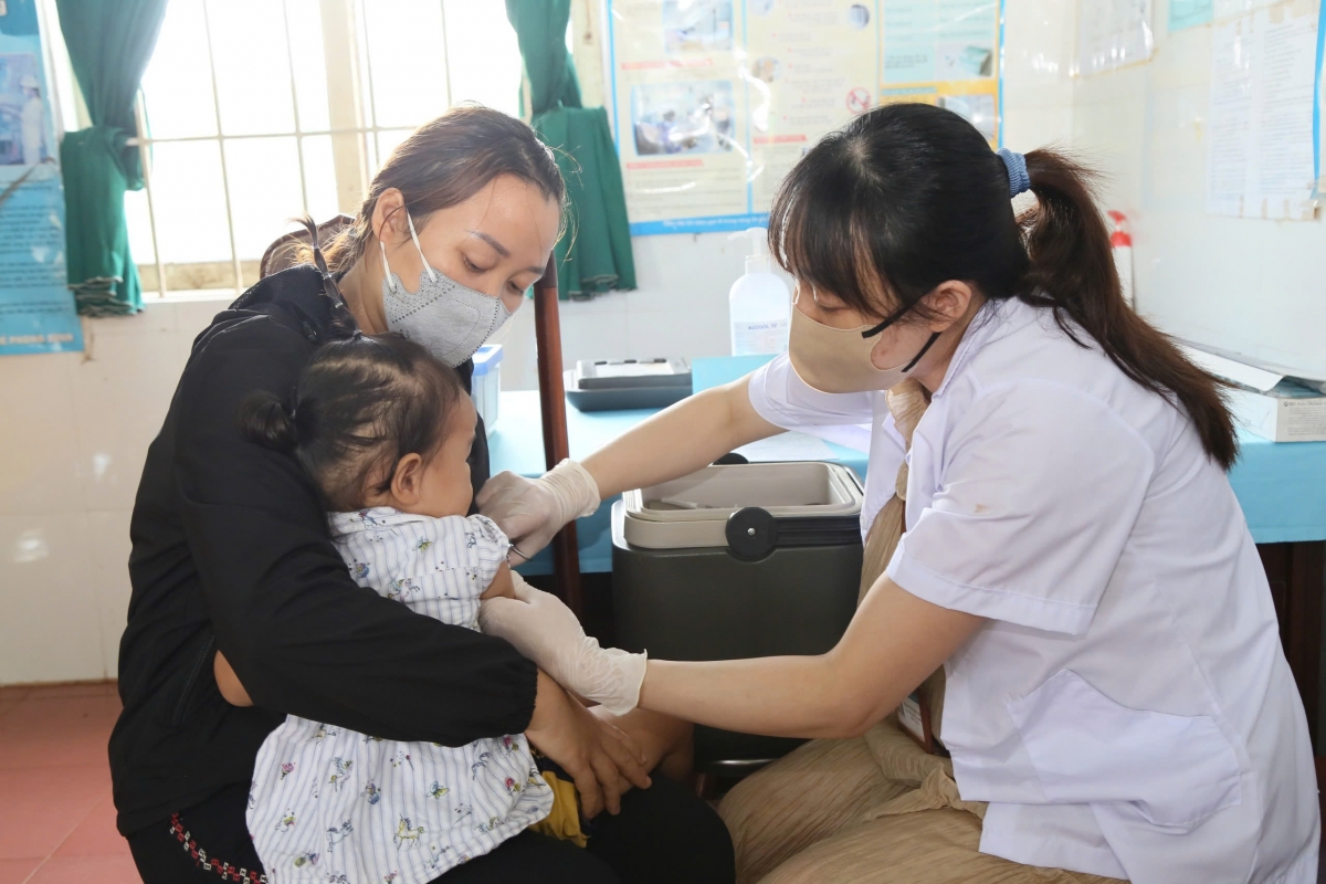 Càr Dăk Lăk lơh ngan cit vaccine kòp rang ai 42 rơbô nă kơnòm dềt in tàm nhai 3 nam 2025