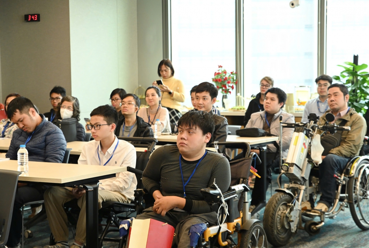 Hên hĭn droh rơtăm ki chó chêng tơvê kŏng veăng hriâm tung mâu lâm hriâm bình dân học vụ kơxô̆ hriâm tơdrêng ƀă hriâm ing troăng hyôh internet