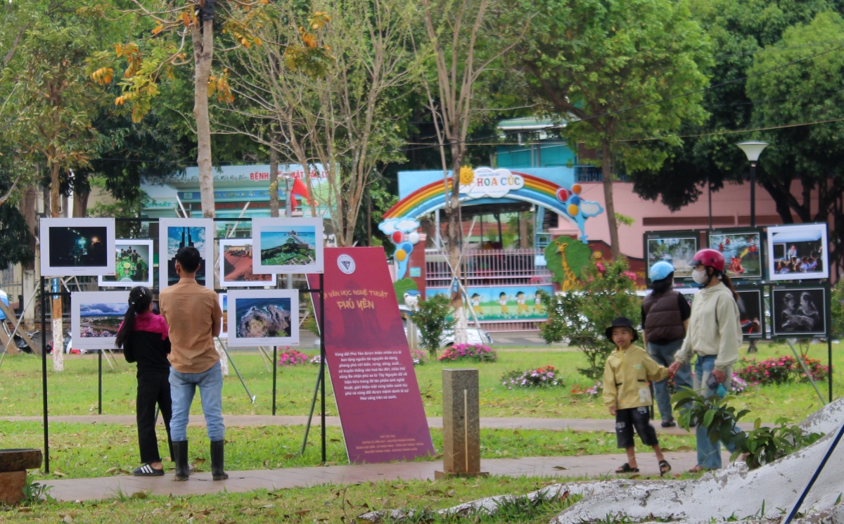 Mơđah tơbleăng ‘măn a kơdrum reăng pơlê kong kơdrâm Ƀuôn Ma Thuột, a troăng ki djâ troh mâu tíu tơkŭm po tơdroăng dêi Leh tơbleăng kơphế