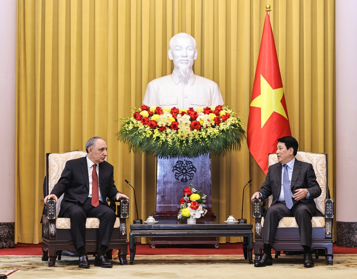 Pôa Lương Cường, Kăn xiâm hnê ngăn tơnêi têa tơdah Ngế xiâm séa ngăn dêi Azerbaijan