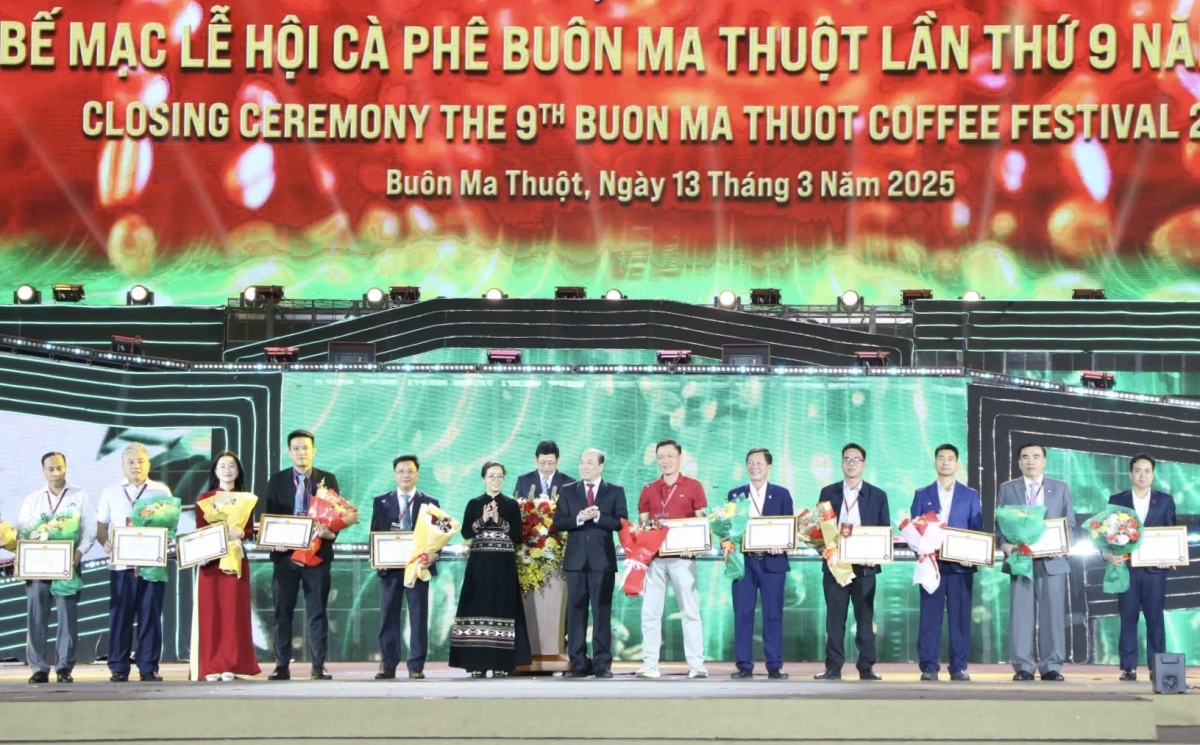 Leh mơgêi Leh tơbleăng kơphế Buôn Ma Thuột rôh má 9