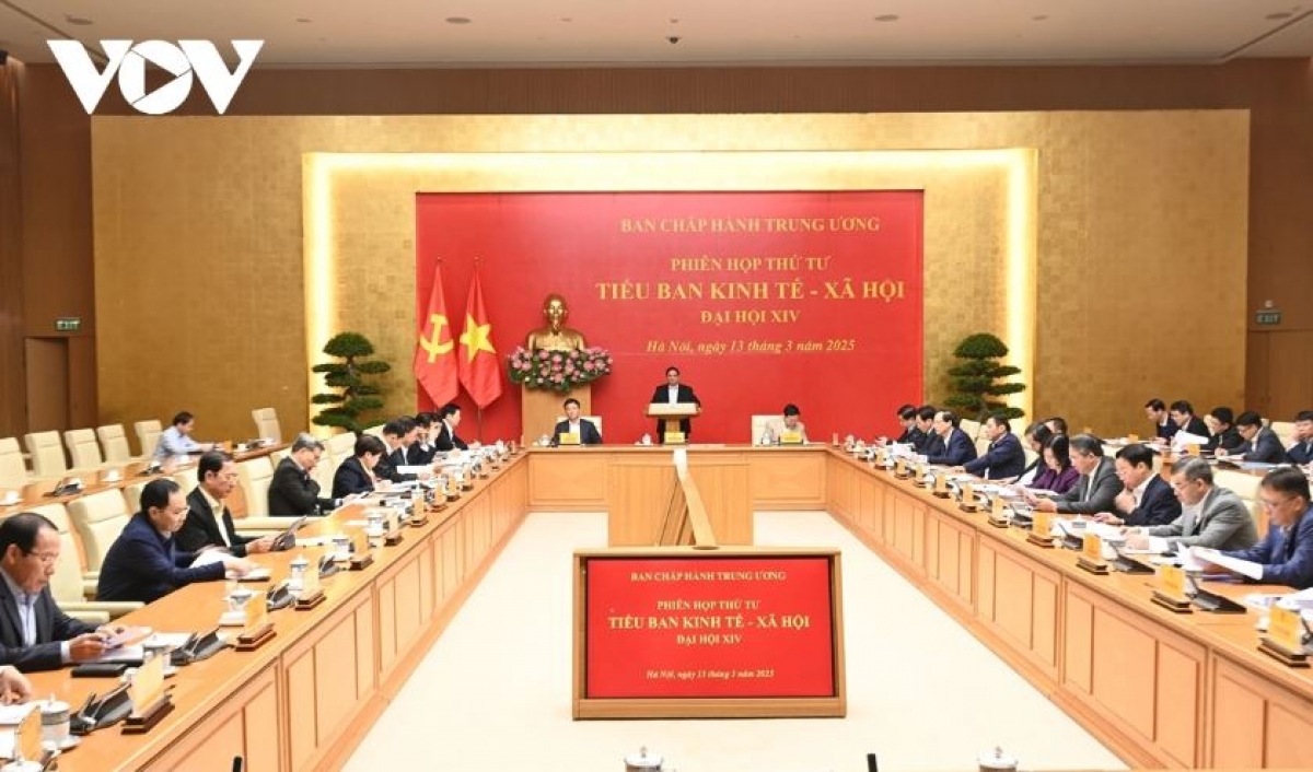 Thủ tướng ồng Phạm Minh Chính đơng lam dar pơrjum dơ̆ 4 Mpồl dềt Lơh sa- Mpồl bơtiàn Pơrjum dờng dơ̆ XIV Đảng dê